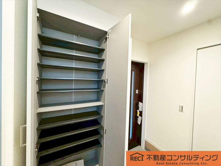神戸市灘区灘北通５丁目　新築戸建の収納