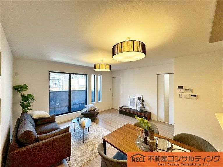 神戸市灘区灘北通５丁目　新築戸建の内装