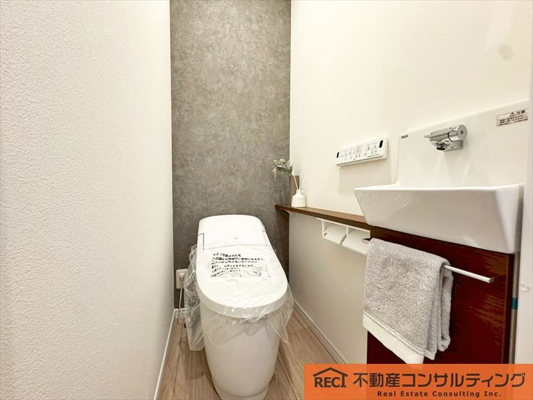 神戸市灘区灘北通５丁目　新築戸建のトイレ