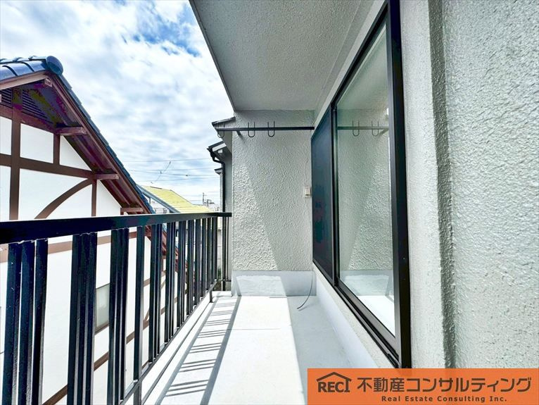 神戸市灘区城の下通3丁目　中古戸建のバルコニー