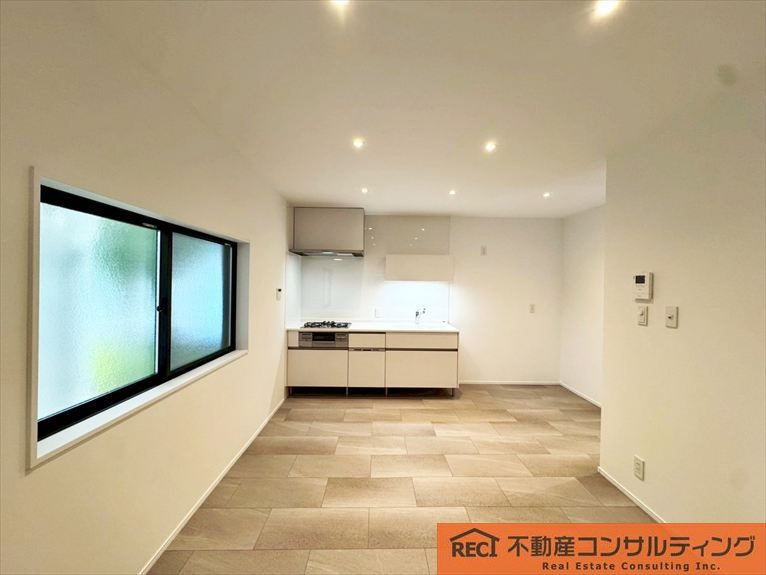 神戸市灘区城の下通3丁目　中古戸建の洋室