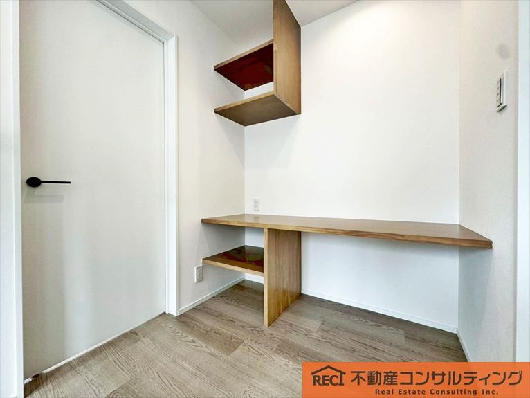 神戸市灘区城の下通3丁目　中古戸建の独立洗面台