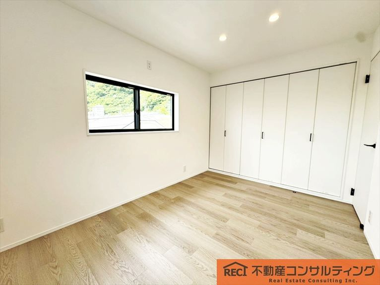 神戸市灘区城の下通3丁目　中古戸建の洋室