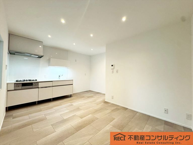 神戸市灘区城の下通3丁目　中古戸建の洋室