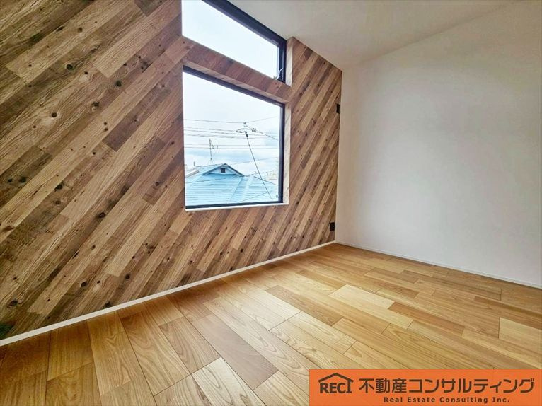 西宮市上田中町　新築戸建の洋室