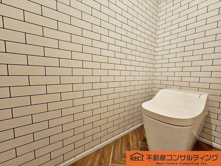 西宮市上田中町　新築戸建のトイレ