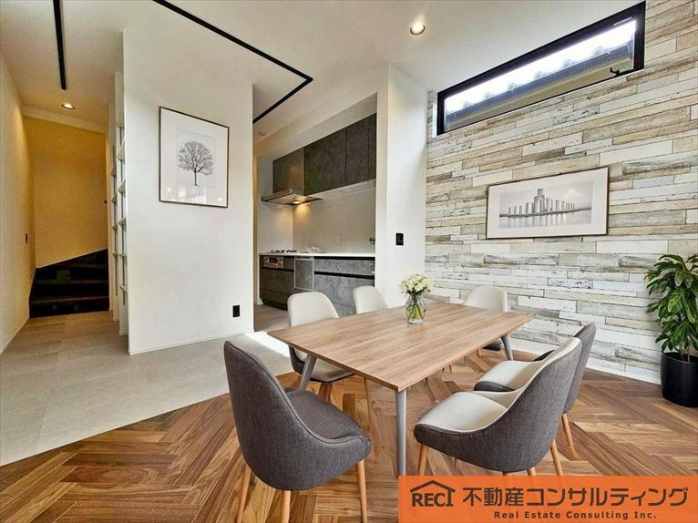 西宮市上田中町　新築戸建の居間・リビング