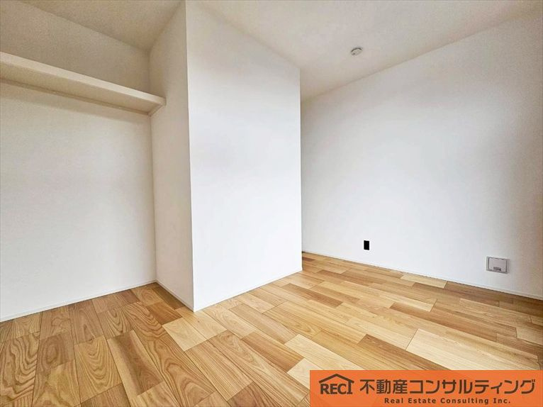 西宮市上田中町　新築戸建の洋室