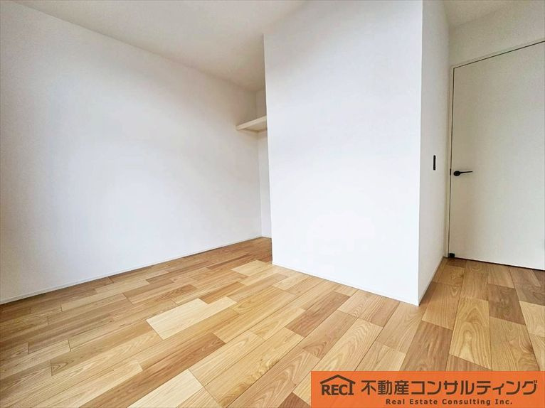 西宮市上田中町　新築戸建の洋室