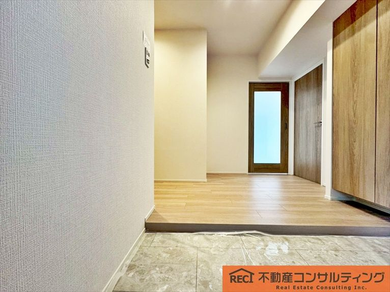 東灘ロイヤルマンションの玄関