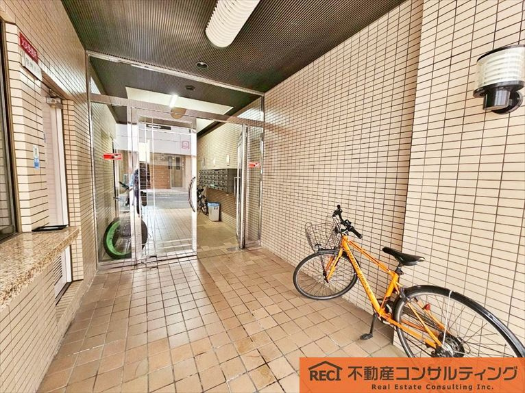ヴェルドール六甲道のエントランス