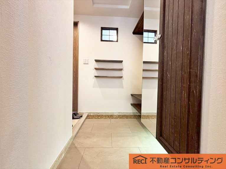 ワコーレ御影郡家の玄関