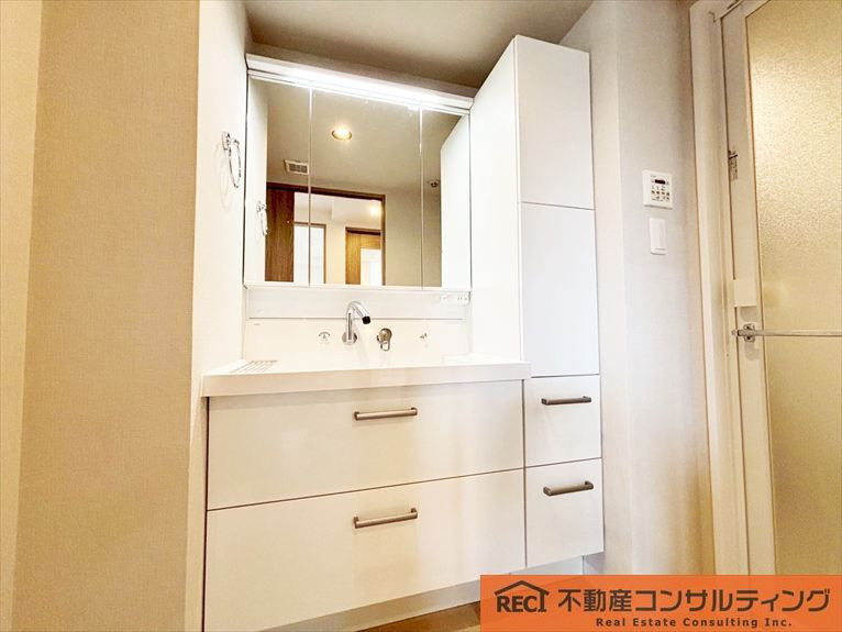 ワコーレ御影郡家の独立洗面台|２沿線利用可能！
