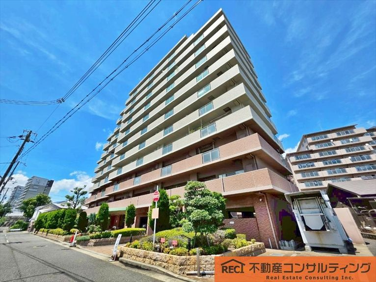 グランドハイツ魚崎の外観