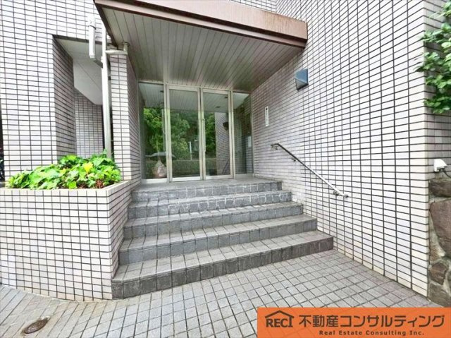 ヒューマンズ甲子園口のエントランス