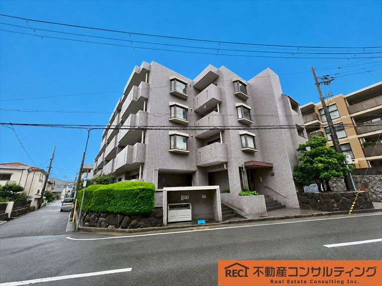 ヒューマンズ甲子園口の外観