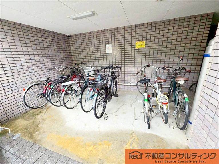 ヒューマンズ甲子園口の駐車場