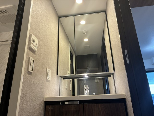 【独立洗面台】 | パレステージ杉並松庵 | 嬉しい独立洗面台付き。