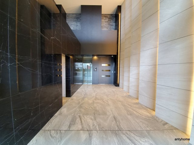 S-RESIDENCE高井田central　仲介手数料無料のエントランス