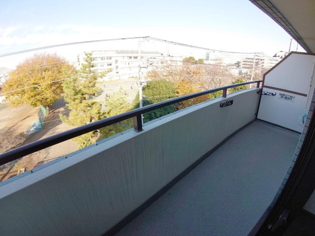 ヴァンベール小川のバルコニー