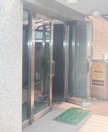 ヴァンベール小川のエントランス