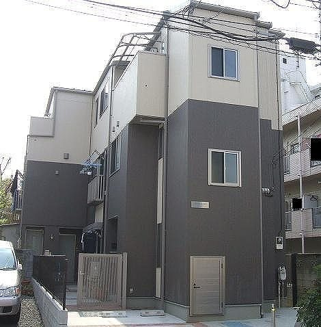 ウィステラス渋谷本町 のエントランス