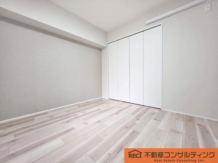 ドルミ灘B棟の洋室
