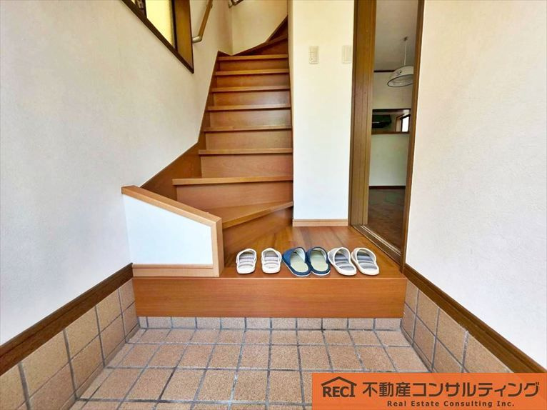 神戸市東灘区田中町4丁目　中古戸建の玄関