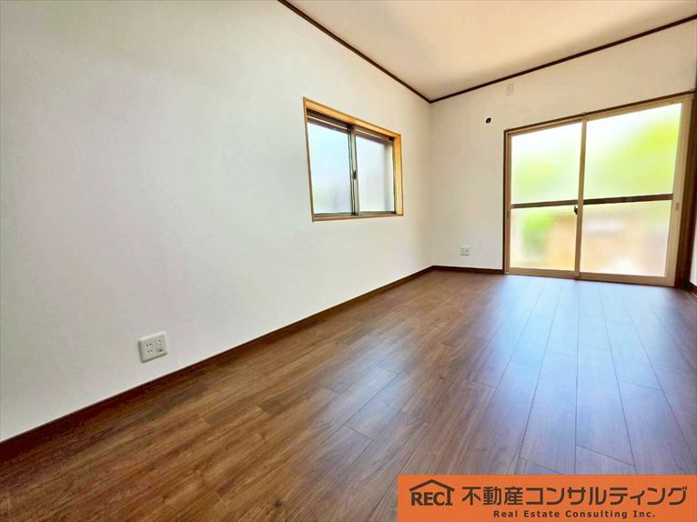 神戸市東灘区田中町4丁目　中古戸建の居間・リビング