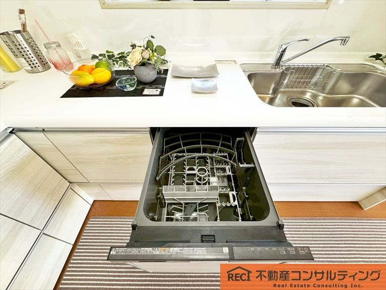 西宮市苦楽園二番町　中古戸建のキッチン