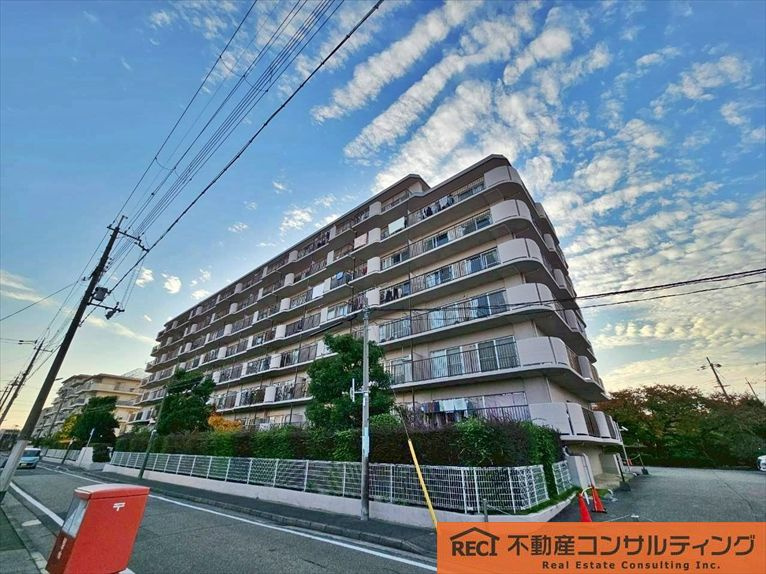 武庫川ニュースカイハイツの外観