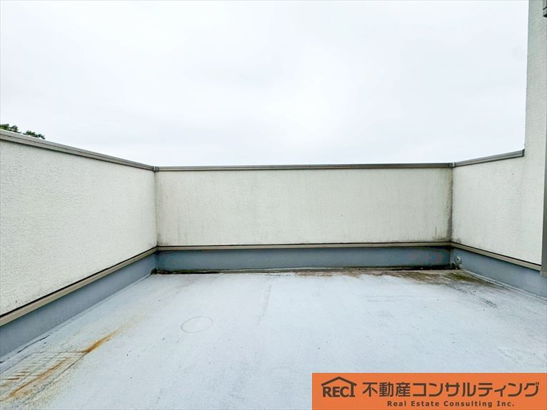 神戸市東灘区森北町7丁目　中古戸建のバルコニー