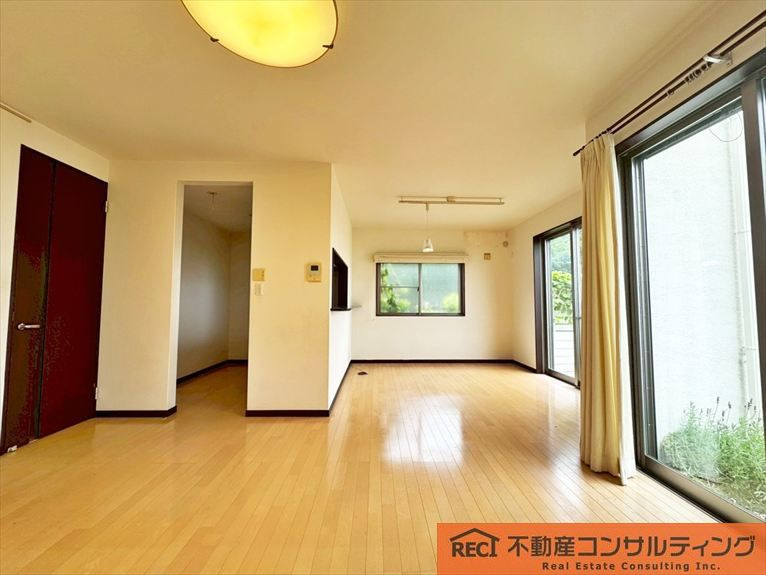 神戸市東灘区森北町7丁目　中古戸建の内装