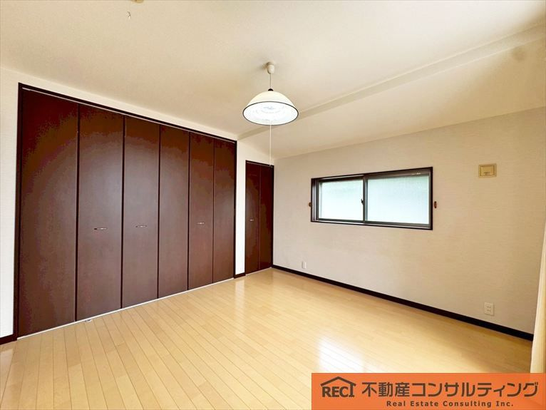 神戸市東灘区森北町7丁目　中古戸建の洋室