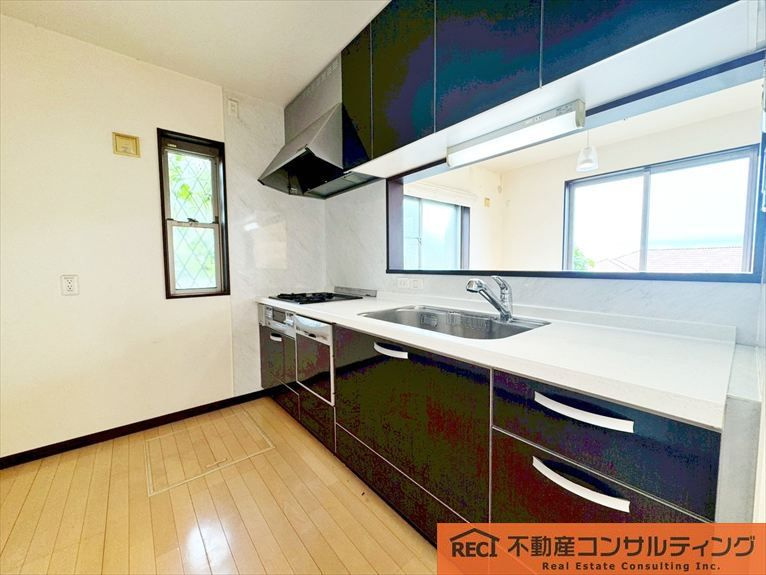 神戸市東灘区森北町7丁目　中古戸建のキッチン|神戸ののどかな住宅