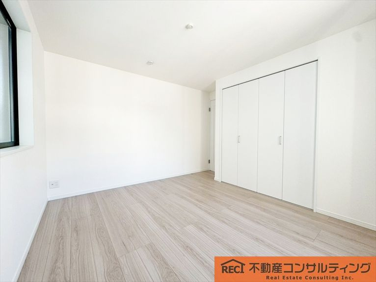 神戸市灘区岸地通3丁目　新築戸建の寝室