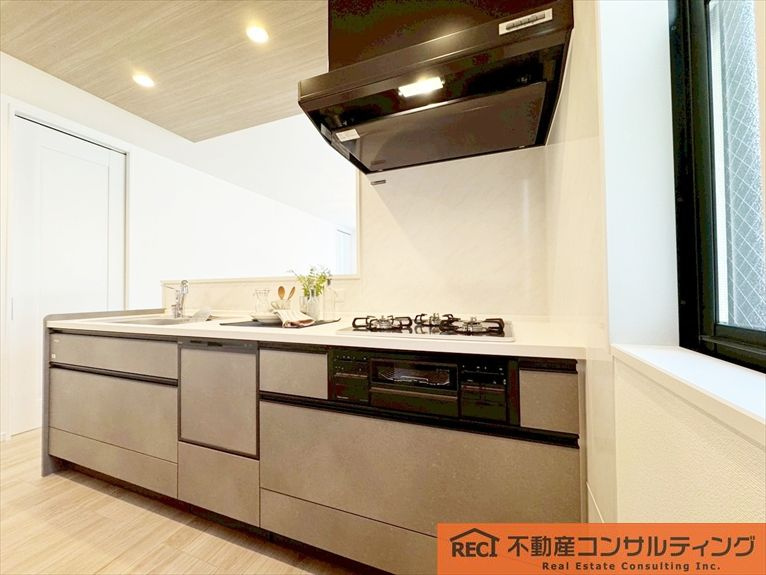 神戸市灘区岸地通3丁目　新築戸建のキッチン