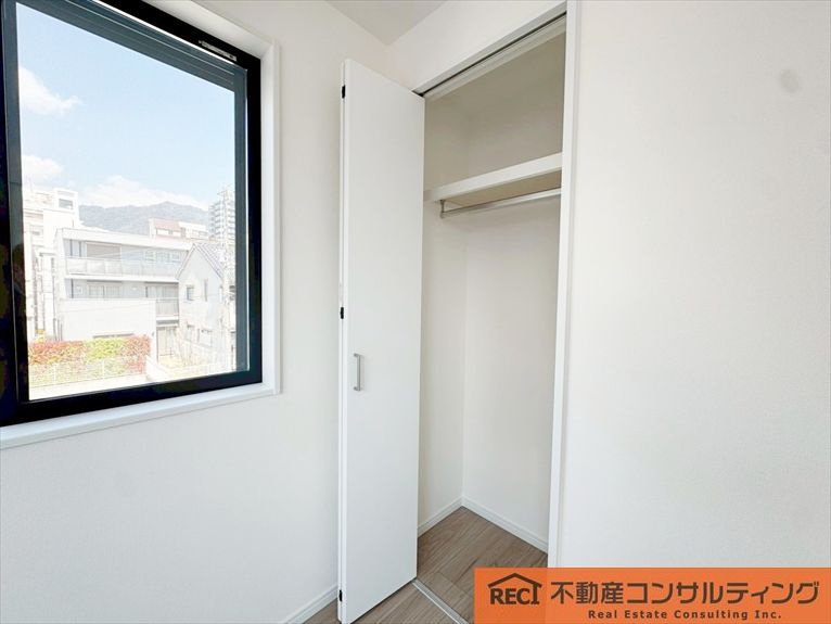 神戸市灘区岸地通3丁目　新築戸建の収納