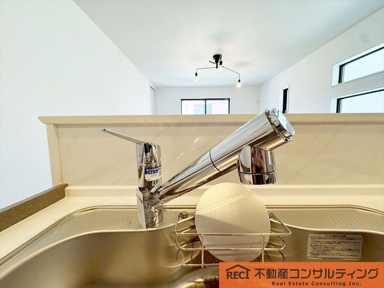 神戸市灘区岸地通3丁目　新築戸建のキッチン