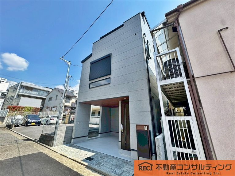 神戸市灘区岸地通3丁目　新築戸建の外観