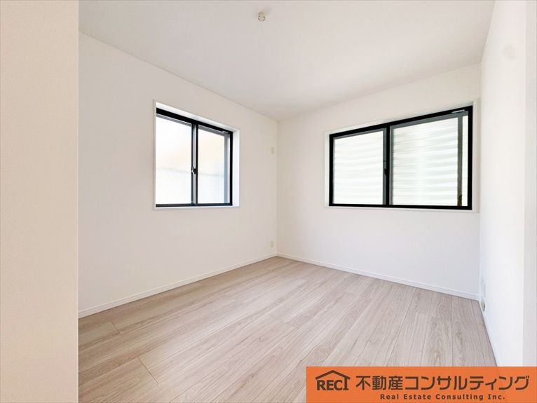 神戸市灘区岸地通3丁目　新築戸建の子供部屋