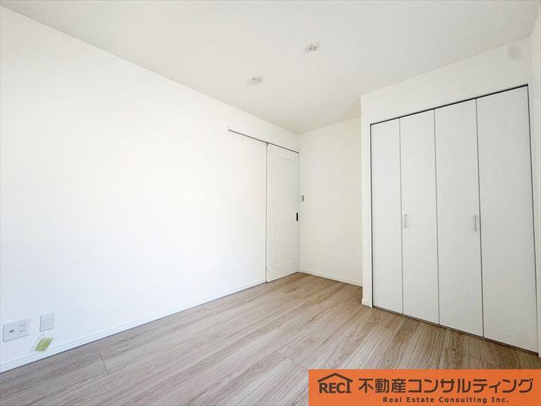 神戸市灘区岸地通3丁目　新築戸建の寝室