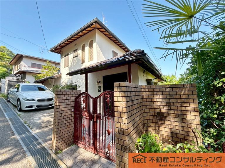 西宮市苦楽園二番町　中古戸建の外観