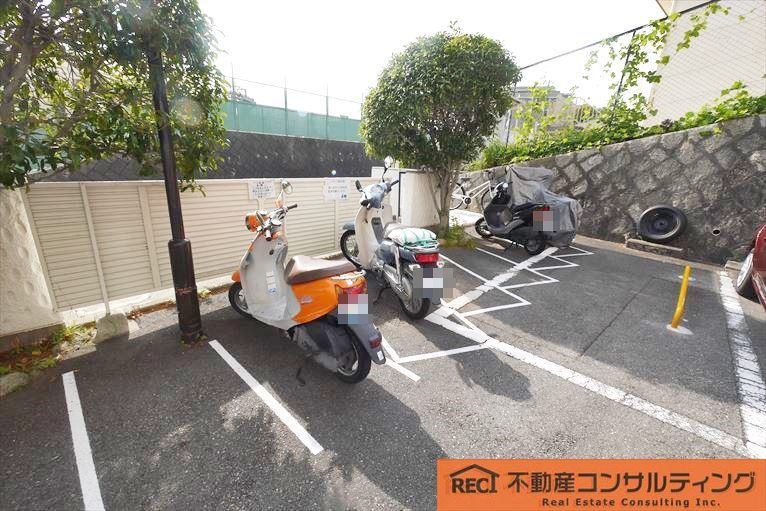 パラッシオ岡本の駐輪場