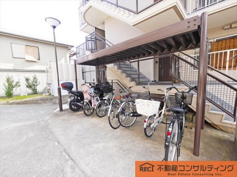 イスズハイツベル香枦園の駐車場