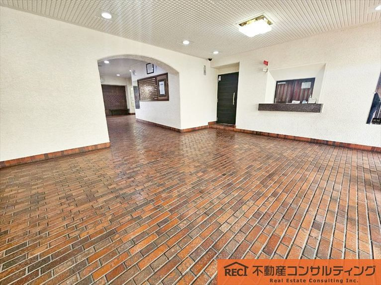 ネオコーポ武庫川のエントランス