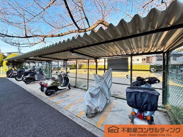 ネオコーポ武庫川の駐輪場