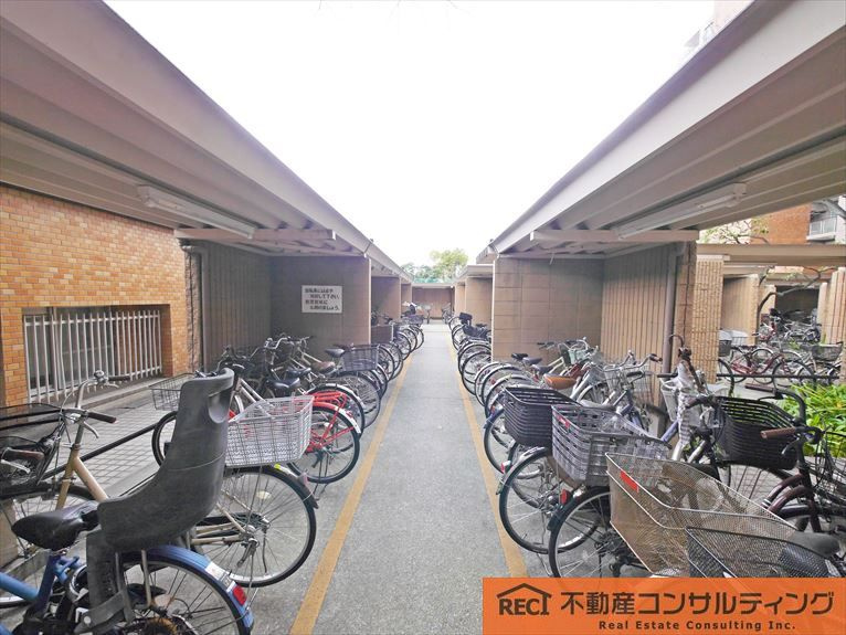 ベルヴェデールイトーピア武庫川の駐車場