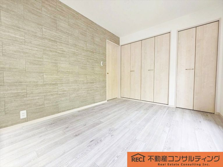 西宮市小松南町2丁目　中古戸建の洋室