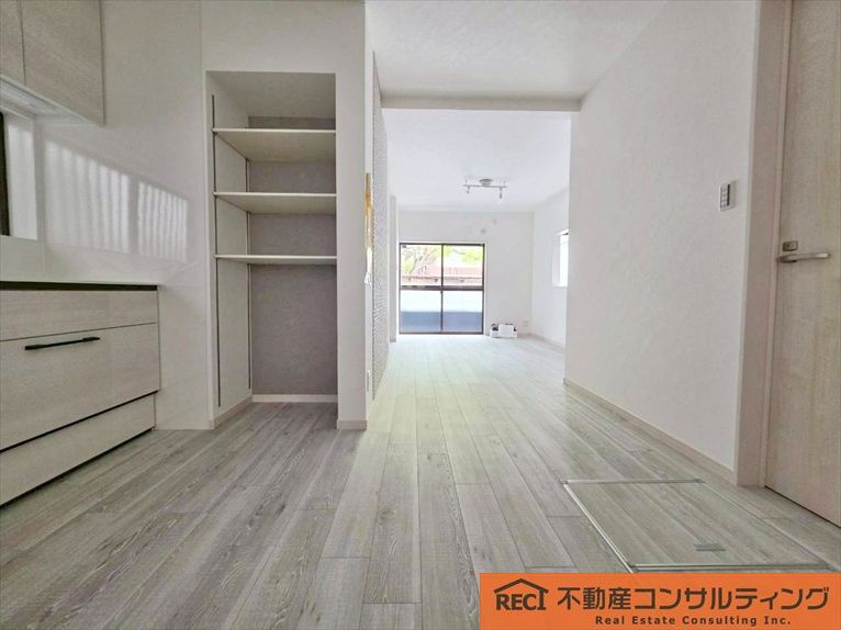 西宮市小松南町2丁目　中古戸建の内装